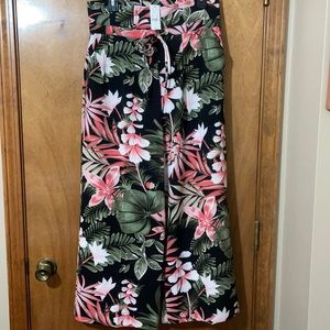 NY&C 7th Avenue - Black Tropical Palm Wide Flare Pant